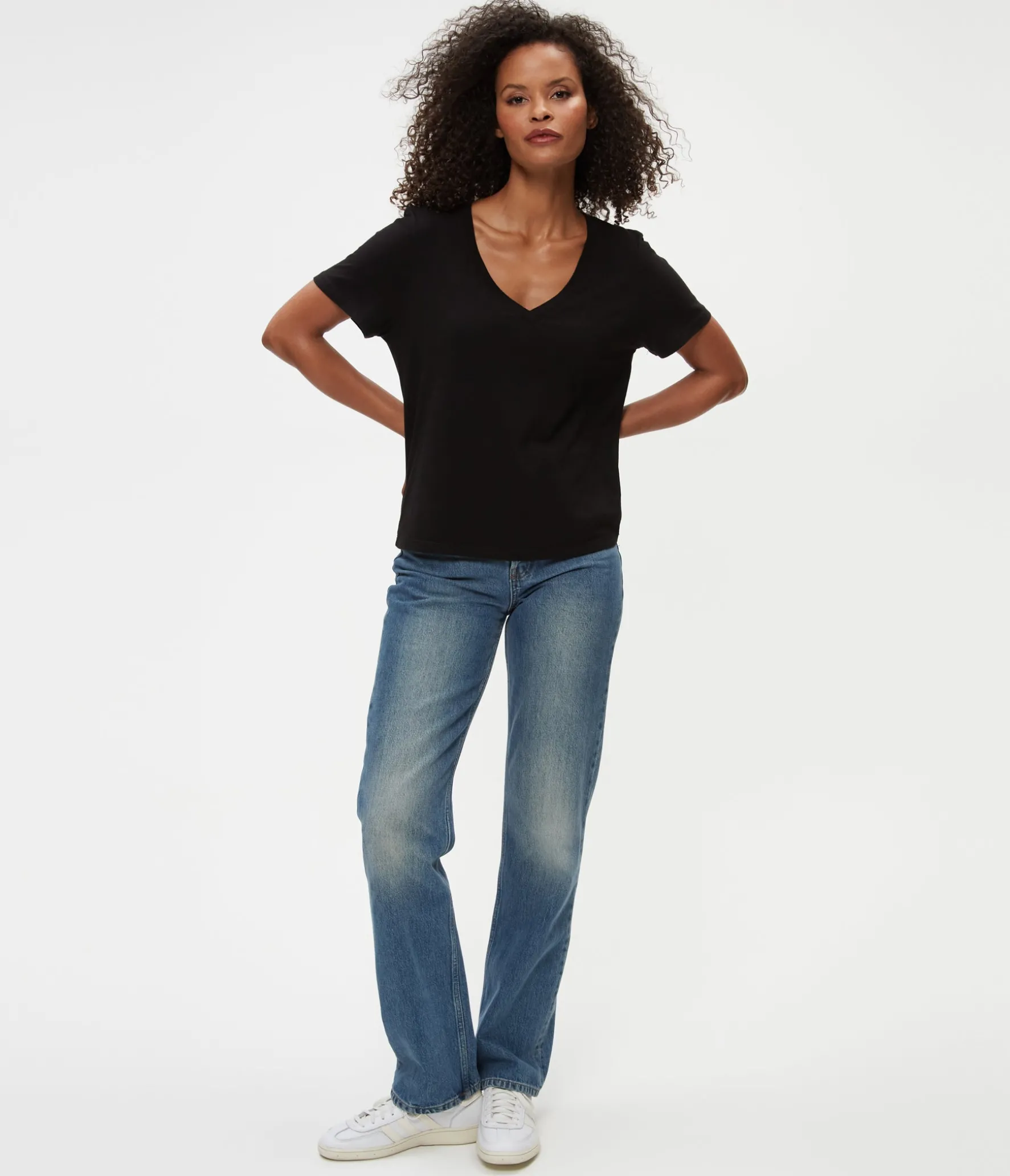 Daria V-Neck Tee