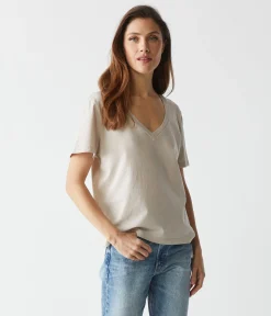Daria V-Neck Tee