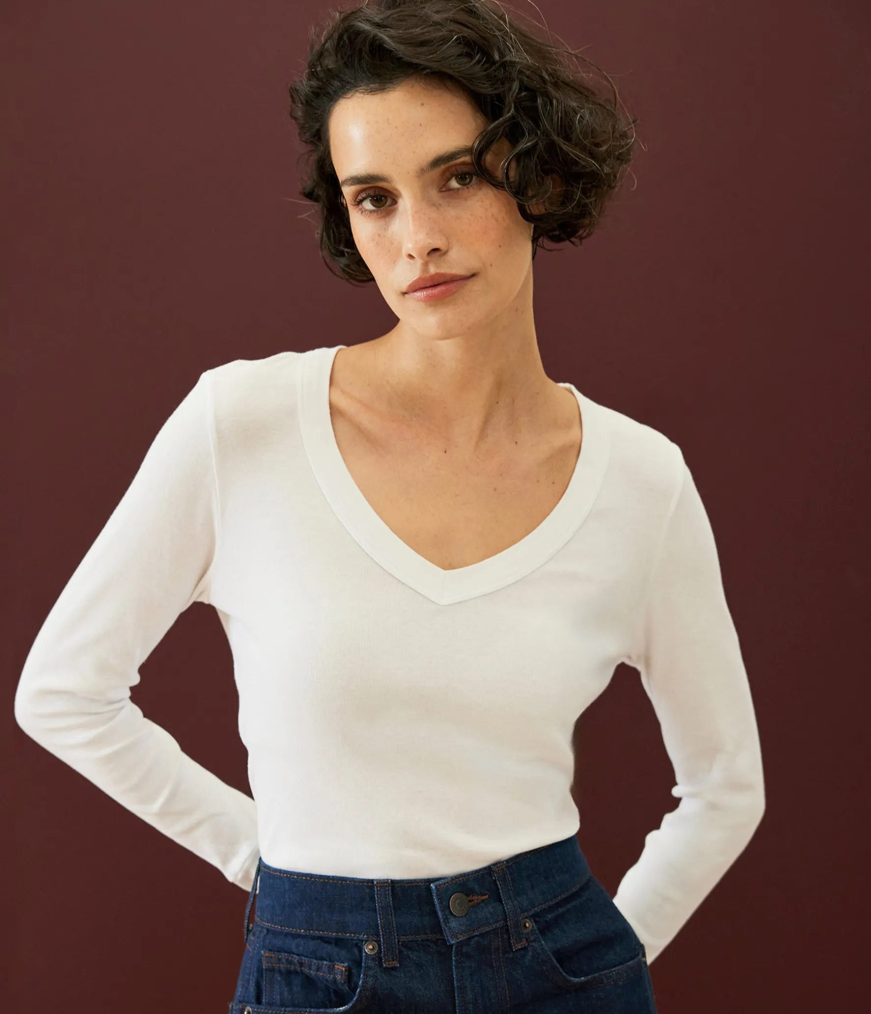 Molly V-Neck Tee