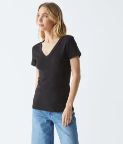 Nikki V-Neck Tee