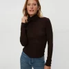 Tara Crop Turtleneck