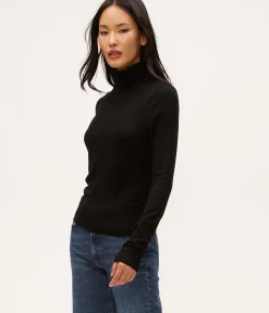 Tara Crop Turtleneck